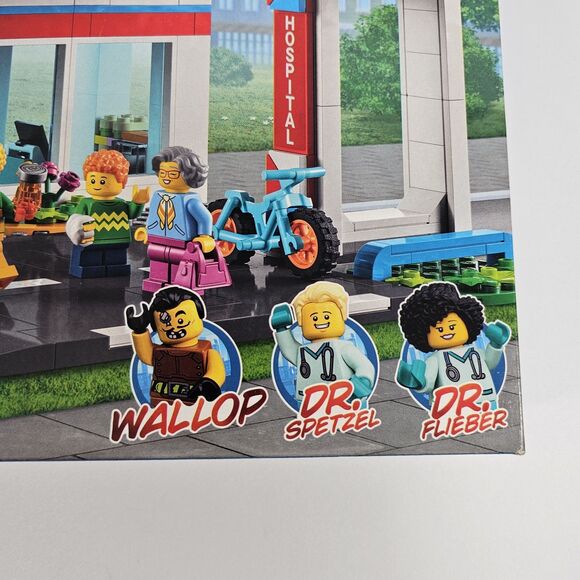 LEGO City Hospital 60330 – Retired Set, 816 Pieces, New Sealed - Picture 7 of 7